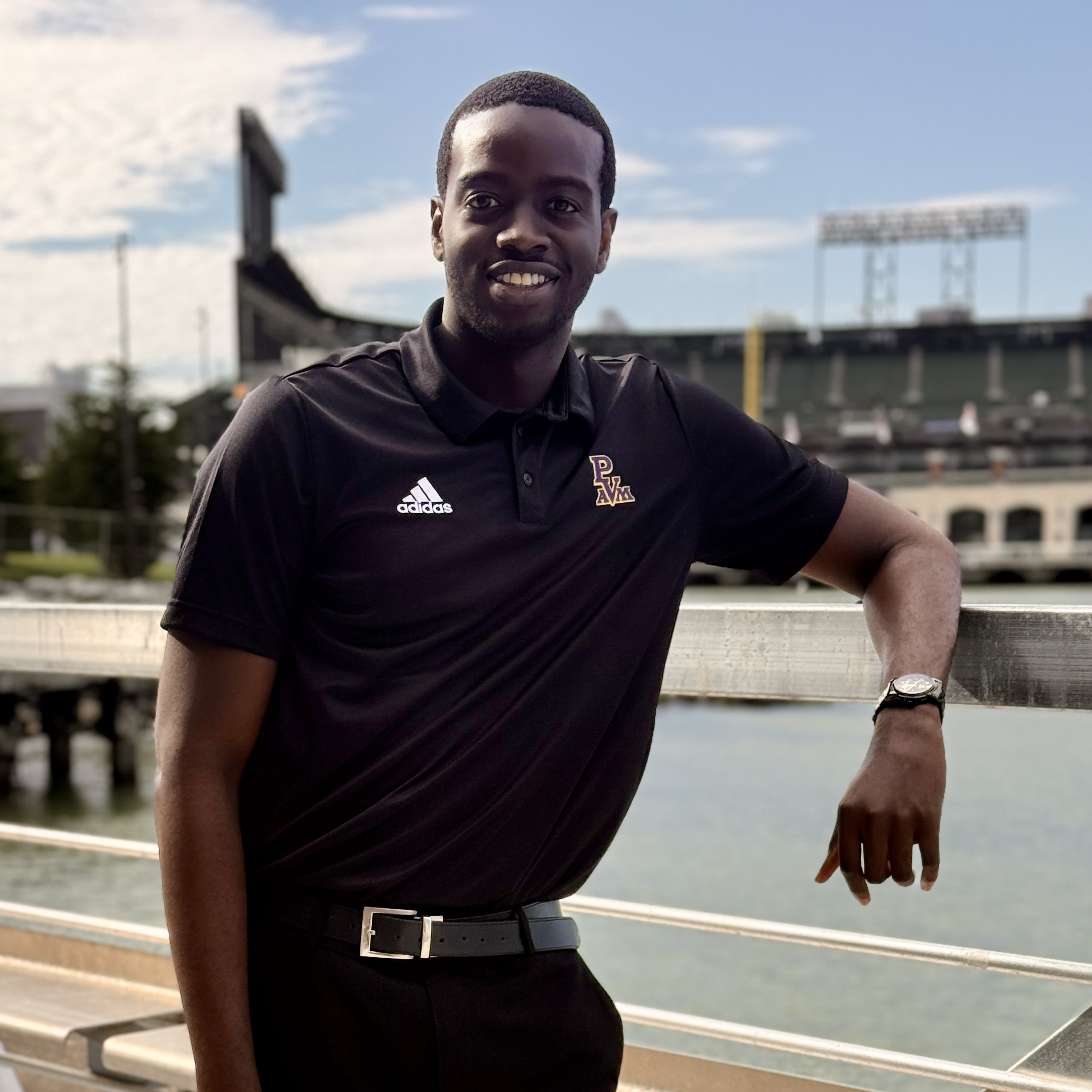 Daniel Ogbuigwe wearing a Prairie View A&M polo